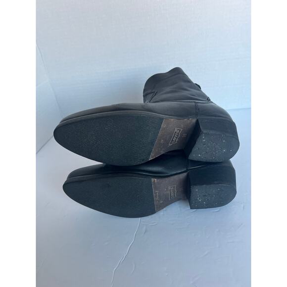 LEVIS Black Leather Almond Toe Pull On Chunky Heel Logo Ankle Bootie Boots 7.5 - Picture 12 of 12